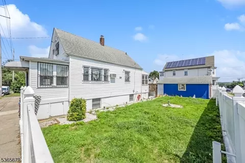 31 7th Ave, Paterson, NJ 07524