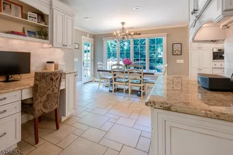 15 Colona Rd, Wayne, NJ 07470 photo 6