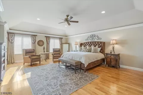 39 Fox Boro Rd, Wayne, NJ 07470 photo 21
