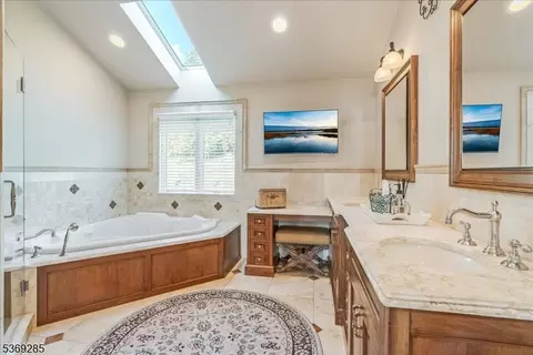 39 Fox Boro Rd, Wayne, NJ 07470 photo 22