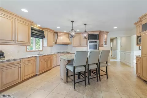 39 Fox Boro Rd, Wayne, NJ 07470 photo 16