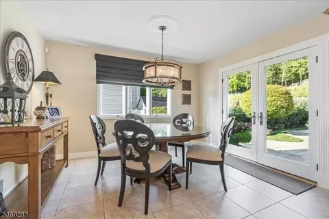 39 Fox Boro Rd, Wayne, NJ 07470 photo 17