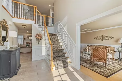 39 Fox Boro Rd, Wayne, NJ 07470 photo 5