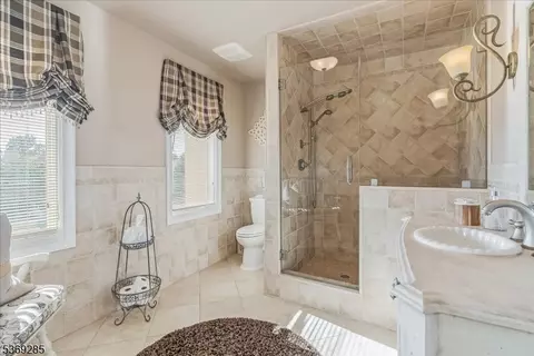 39 Fox Boro Rd, Wayne, NJ 07470 photo 26