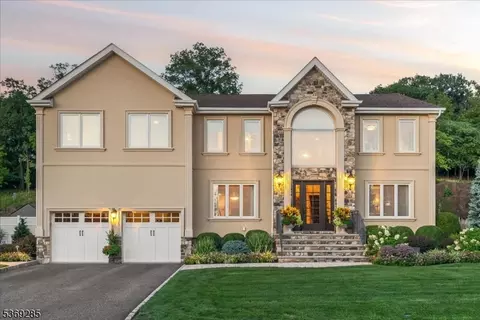 39 Fox Boro Rd, Wayne, NJ 07470 photo 1