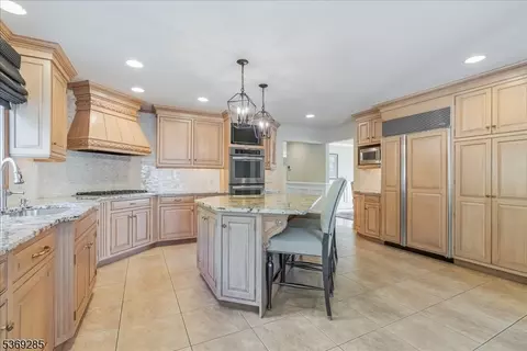 39 Fox Boro Rd, Wayne, NJ 07470 photo 15