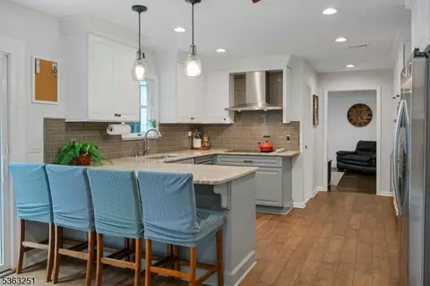11 E Gate Rd, Long Valley, NJ 07853 photo 8