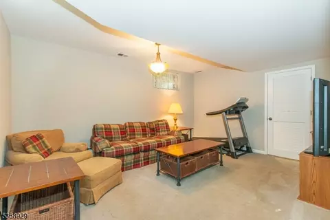 43 Tanager Ct, Wayne, NJ 07470 photo 30
