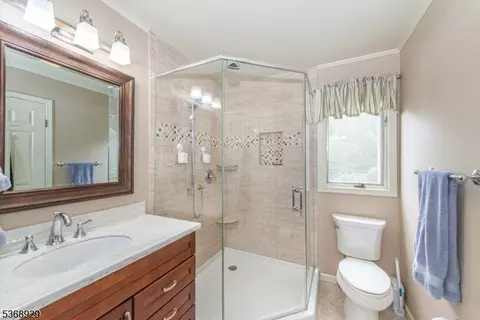 43 Tanager Ct, Wayne, NJ 07470 photo 26