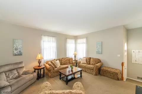 43 Tanager Ct, Wayne, NJ 07470 photo 5
