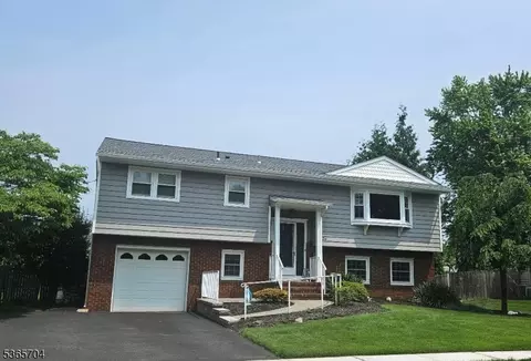29 Arcadia Rd, Pompton Lakes, NJ 07442