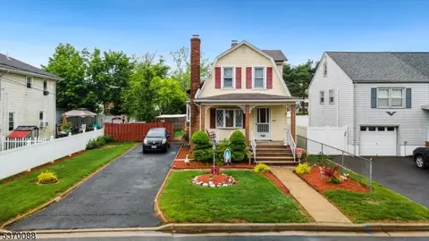 113 Coleman St, Middlesex, NJ 08846