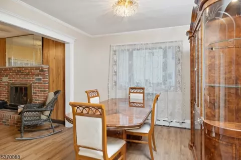 113 Coleman St, Middlesex, NJ 08846 photo 5