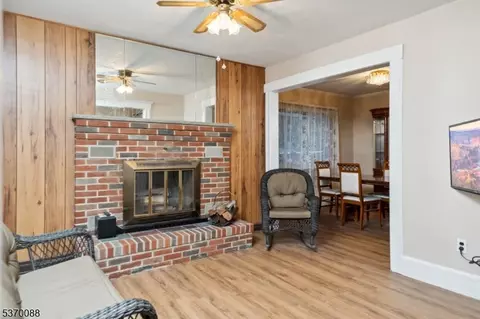 113 Coleman St, Middlesex, NJ 08846 photo 3
