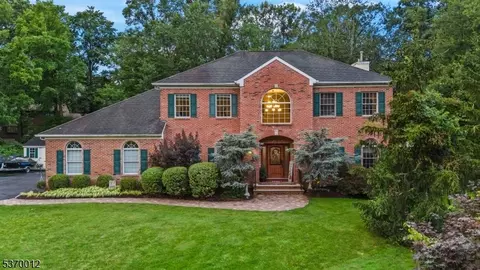 5 Samuel Ct, Cedar Knolls, NJ 07927