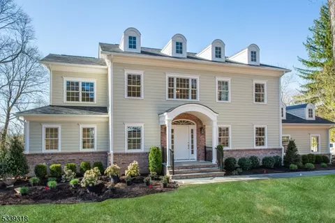 132 Rensselaer Rd, Essex Fells, NJ 07021