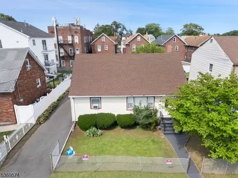 552-554 Paulison Ave, Passaic, NJ 07055