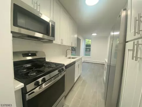 11 River Rd #B, Nutley, NJ 07110