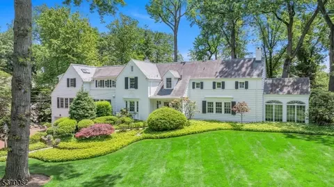 252 Munsee Way, Westfield, NJ 07090