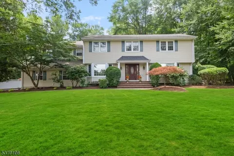 108 Logan Ln, Wyckoff, NJ 07481