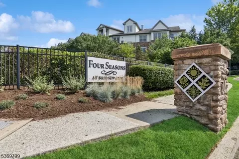390 Victoria Dr #390, Bridgewater, NJ 08807