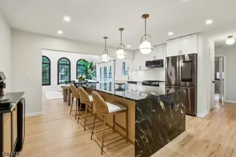 36 Longacre Dr, Livingston, NJ 07039