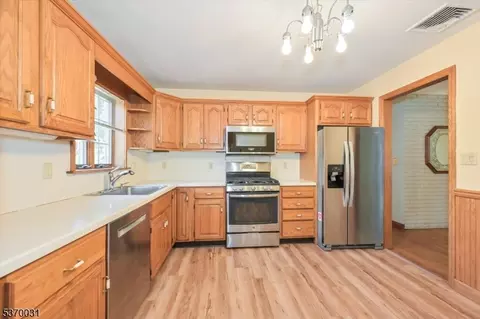 7 Hanover Pl, Wayne, NJ 07470 photo 7