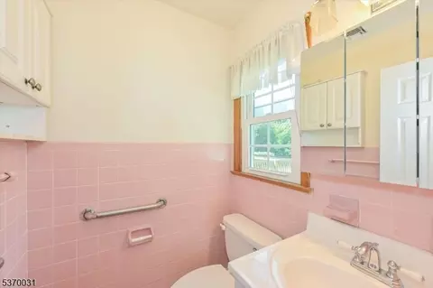 7 Hanover Pl, Wayne, NJ 07470 photo 11