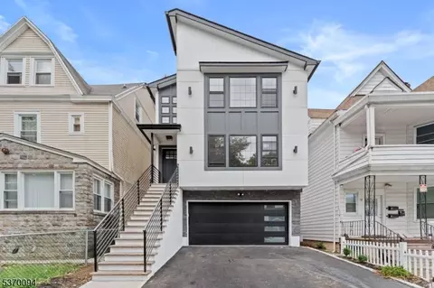 11 S 17th St, East Orange, NJ 07018