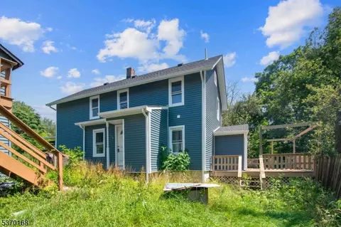 577 Macopin Rd, West Milford, NJ 07480