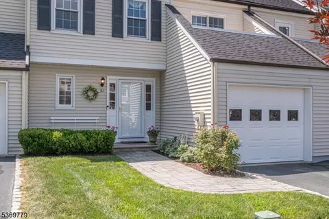 61 Galway Dr, Mendham, NJ 07945
