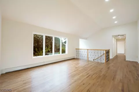 1 Fielding Ter, Paramus, NJ 07652 photo 15