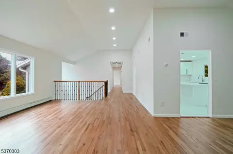1 Fielding Ter, Paramus, NJ 07652 photo 16