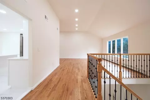 1 Fielding Ter, Paramus, NJ 07652 photo 20