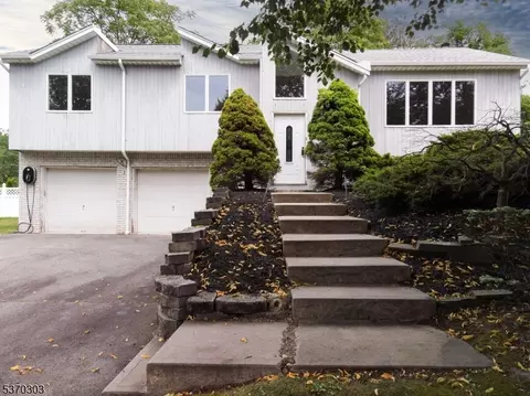1 Fielding Ter, Paramus, NJ 07652