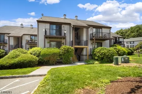 7124 Dell Pl #124, Stanhope, NJ 07874