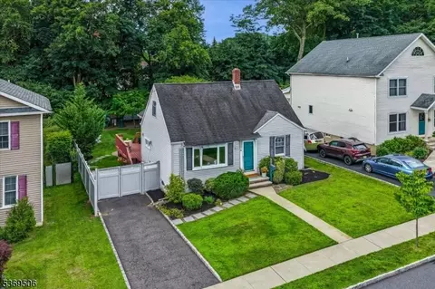 41 Lynwood Rd, Verona, NJ 07044
