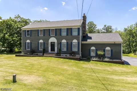 723 Brass Castle Rd, Belvidere, NJ 07823