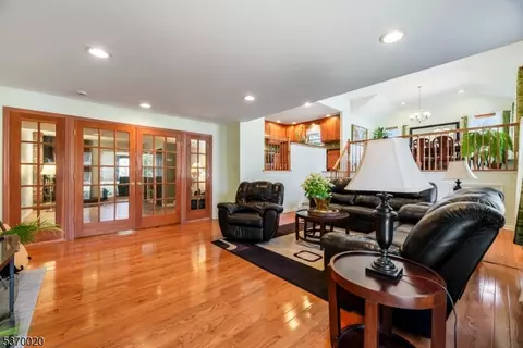 53 Rath Ln, East Brunswick, NJ 08816