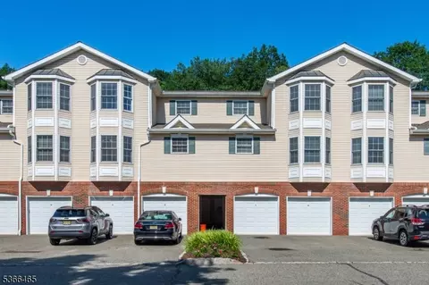 30 Federal Hill Rd #15, Pompton Lakes, NJ 07442