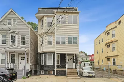 787 S 17th St, Newark, NJ 07103