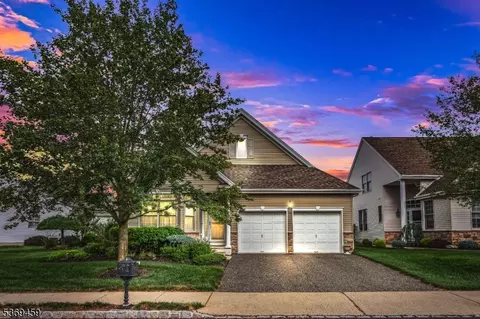 22 Hardenbergh St, Somerset, NJ 08873