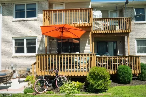 981 Robin Rd #981, Hillsborough, NJ 08844