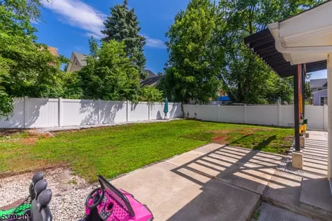 423 E 4th Ave, Roselle, NJ 07203 photo 16