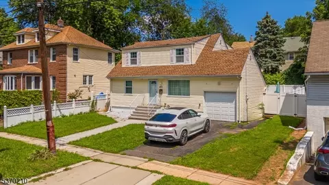 423 E 4th Ave, Roselle, NJ 07203 photo 2