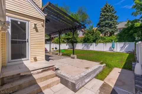 423 E 4th Ave, Roselle, NJ 07203 photo 14