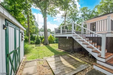 110 Chestnut Dr, Wayne, NJ 07470 photo 25