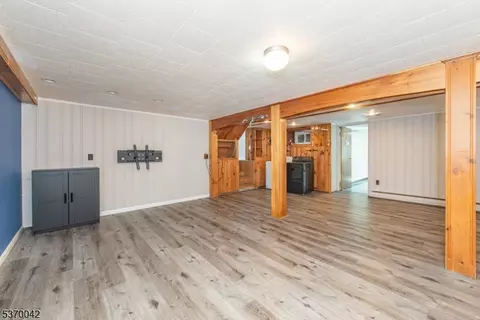 110 Chestnut Dr, Wayne, NJ 07470 photo 18