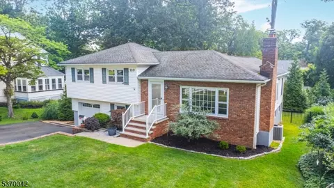 110 Chestnut Dr, Wayne, NJ 07470 photo 34