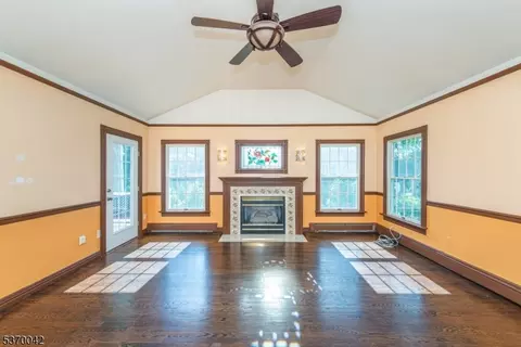 110 Chestnut Dr, Wayne, NJ 07470 photo 7
